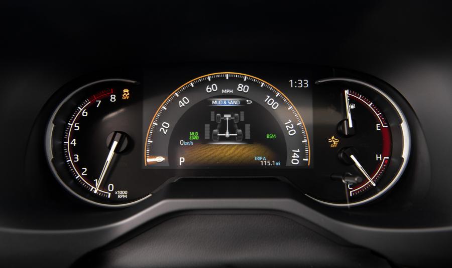 Интерьер Toyota RAV4 Adventure 2018 года  (NA) (фото 88 из 196)